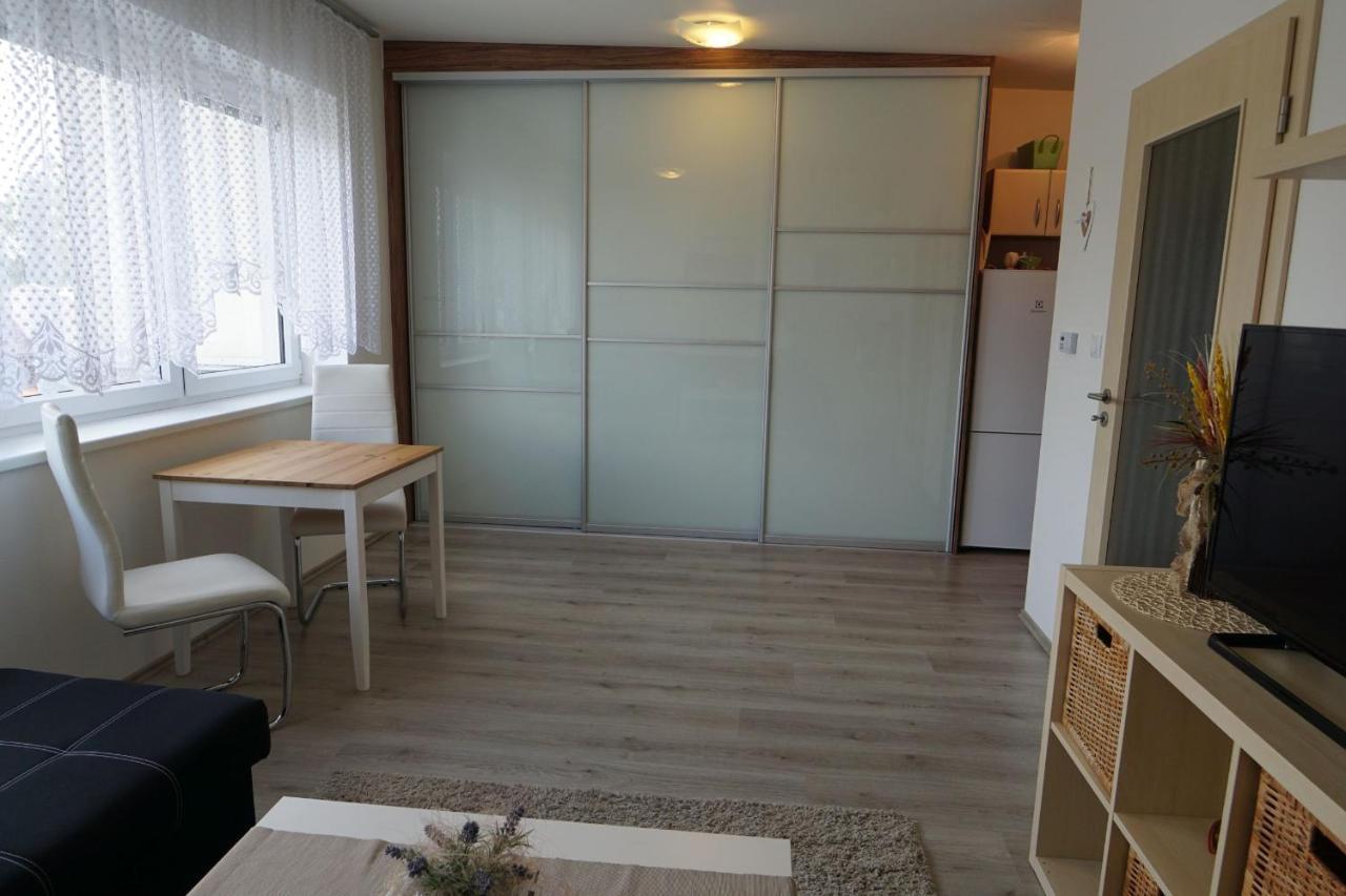 Apartman Mokra Luka 02 Trebon Lägenhet Exteriör bild